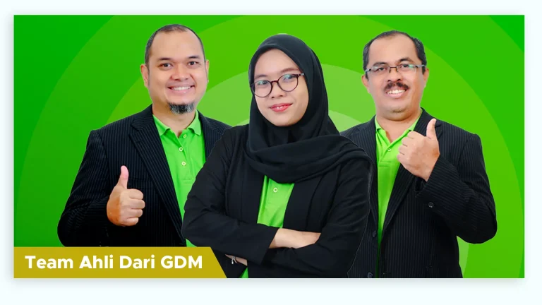 Tim ahli GDM membantu menganalisis dan memberi solusi untuk usaha ternak ayam